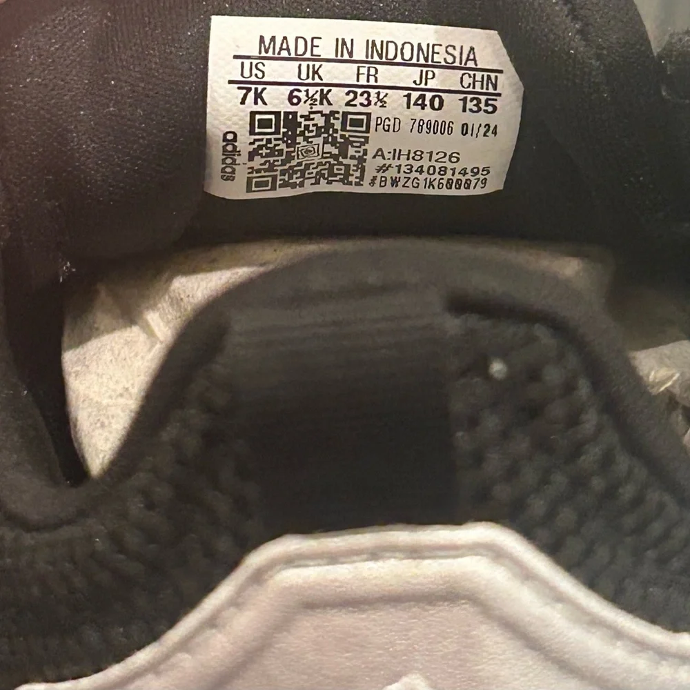 NWT Adidas Kids' Racer TR23 Sneakers